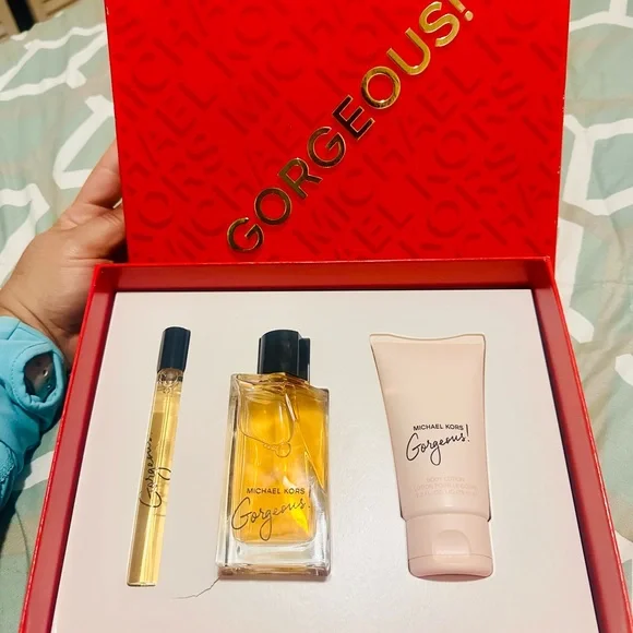 ✨New✨ Michael Kors Gorgeous! Fragrance Gift Set ♥️